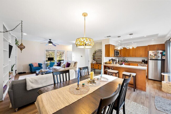 Building Photo - 3615 Jorge Dr