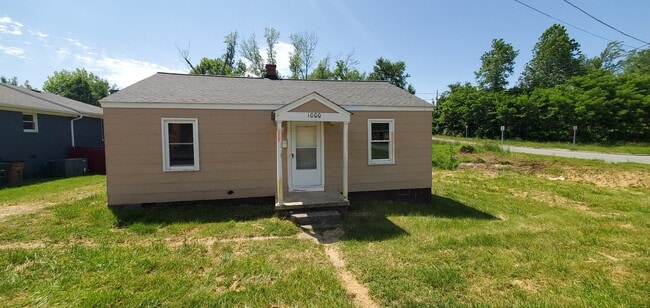 Primary Photo - 2 Bedroom House