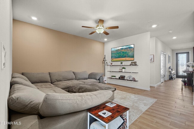 Building Photo - 12716 Polo Norte Dr