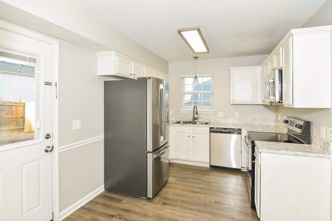 Building Photo - 1230 Shannon Ln