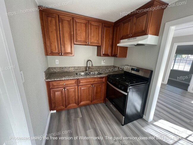 Building Photo - Nice Front Home For Rent