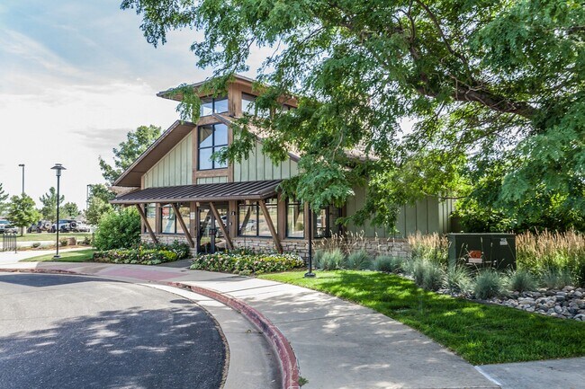 Building Photo - Great Townhouse in Windsor