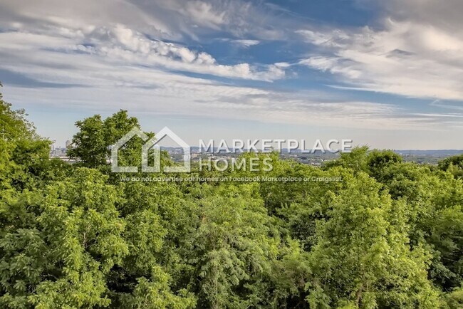 Building Photo - 518 Yokley Rd