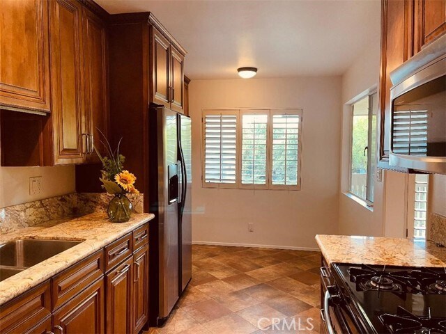 Building Photo - 945 S Orange Grove Blvd