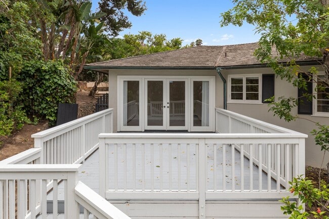 Building Photo - 7851 Hillside Dr