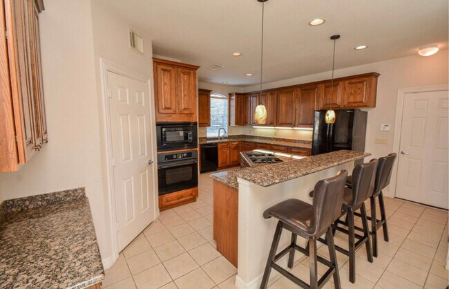 Building Photo - 4034 Glen Cove Dr