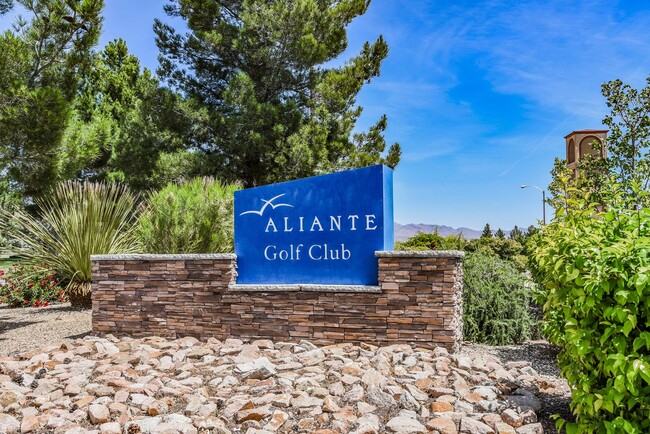 Building Photo - Beautiful Home In Sun City Aliante!!