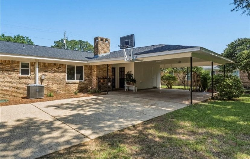 Building Photo - 4217 Spring Valley Dr S