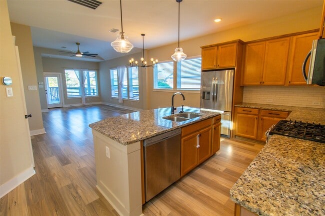 Building Photo - 18610 Parkland Square Pl