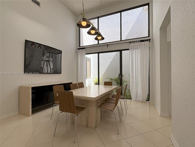 Building Photo - 2538 Windsor Way Ct