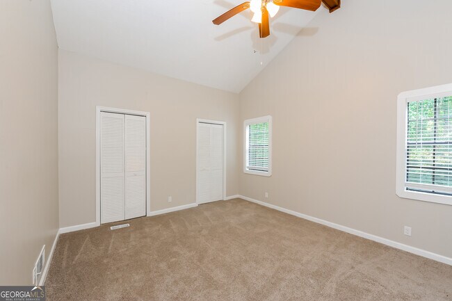 Building Photo - 418 Hearth Pl NW