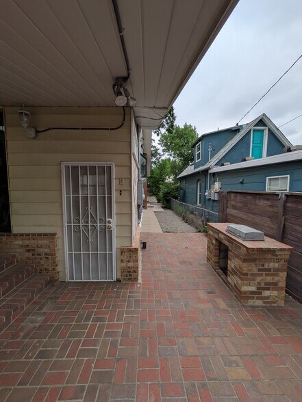Building Photo - 2424 S Bannock St
