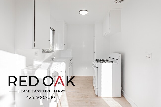 Building Photo - 19148 Sherman Way