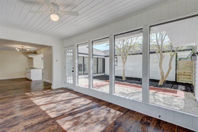 Building Photo - 3403 Linkwood Dr