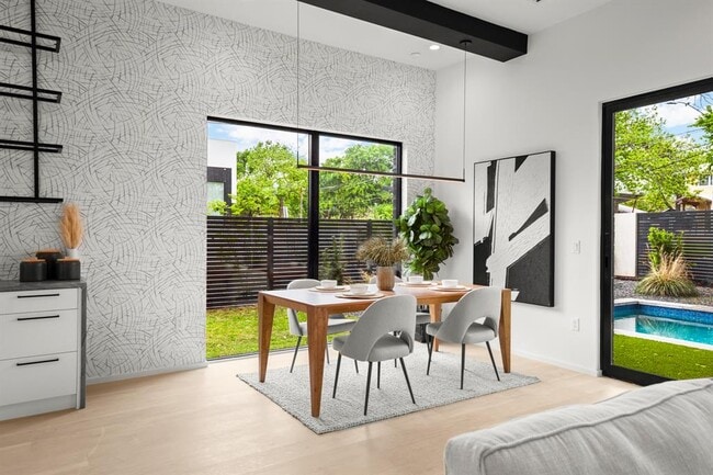 Building Photo - 2215 S 3rd St