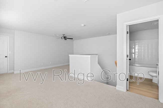 Building Photo - 2538 Lydia Ave