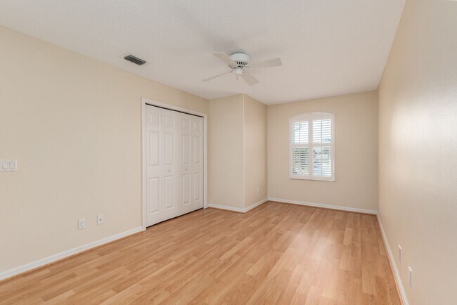 Building Photo - 308 Espana Ct