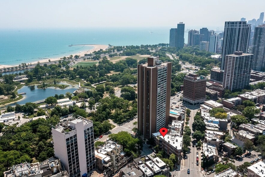 Building location - 223 W Wisconsin St