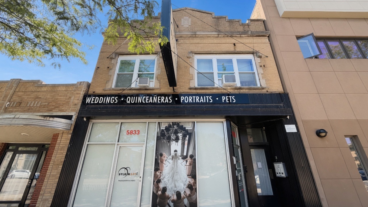 Building Photo - 5833 W Irving Park Rd