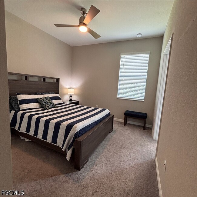 Building Photo - 4028 E Hampton Cir