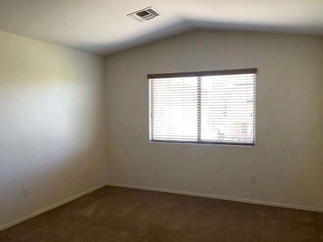 Building Photo - NORTHWEST HOME FOR RENT