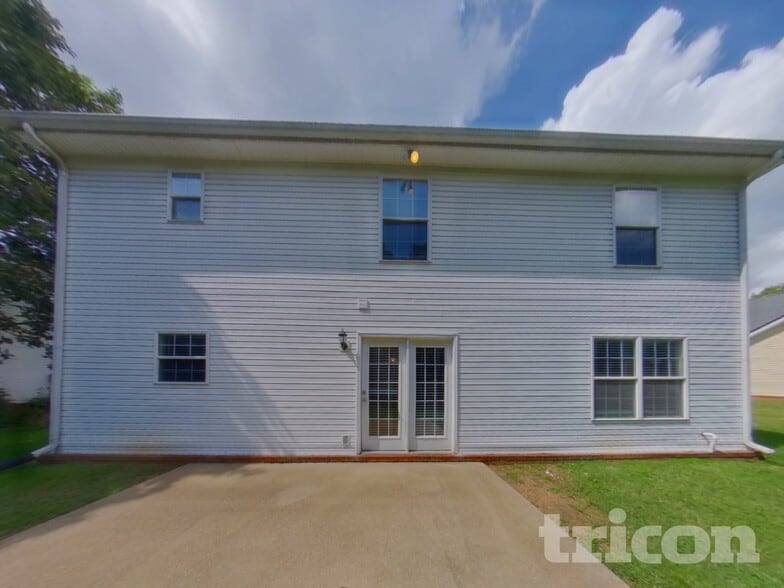 Building Photo - 1940 Portway Rd