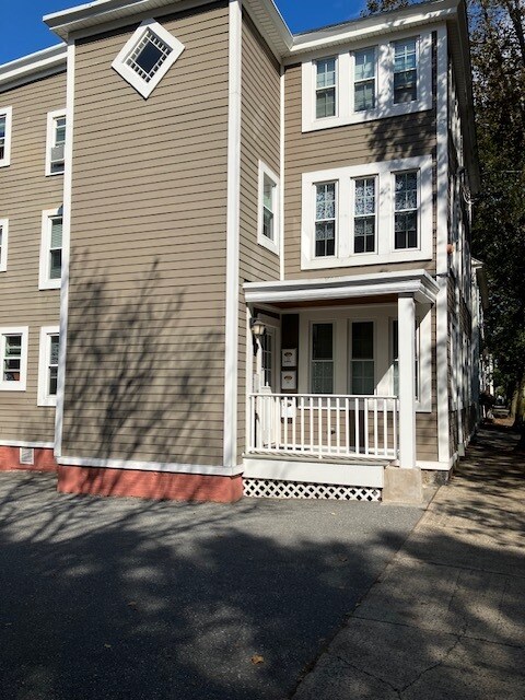 Building Photo - 7 Andrew St