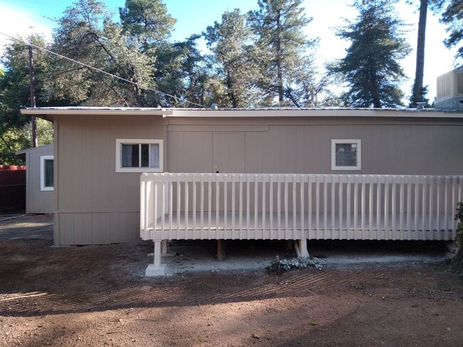 Building Photo - 3 Bed / 2 Bath Home + 1 bed / 1 bath Casita & work shop