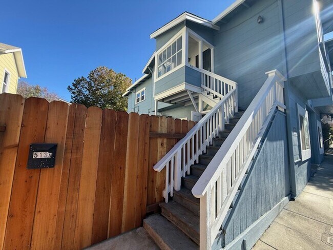 Building Photo - 513 2nd Ave