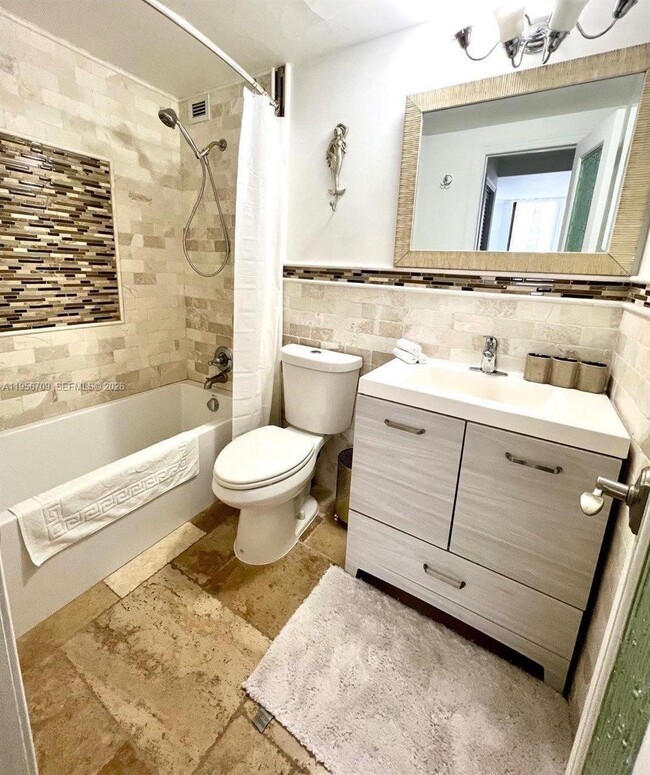 Building Photo - 3505 S Ocean Dr