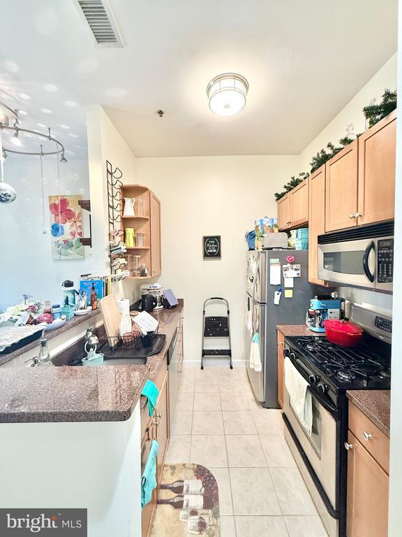 Building Photo - 309 Holland Ln