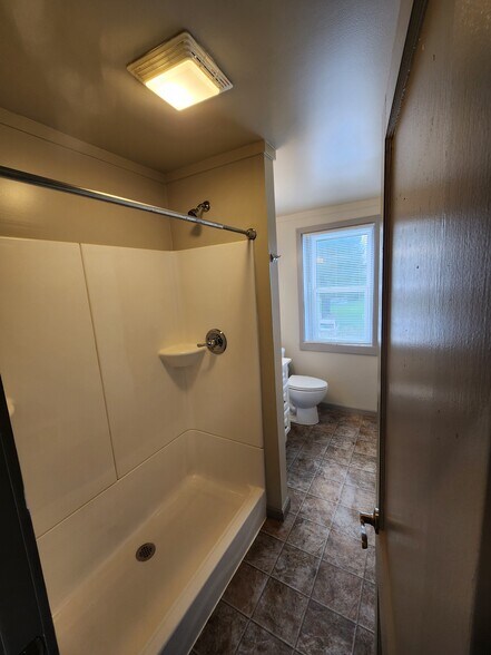 Bath 14'3" X 11'3" - 2 Katherine Ave