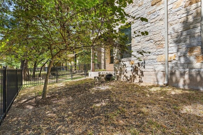 Building Photo - 9412 Solana Vista Loop
