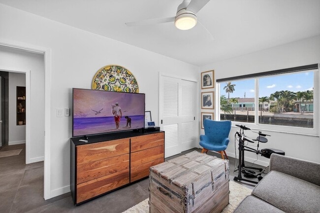 Building Photo - 2720 NE 59th St