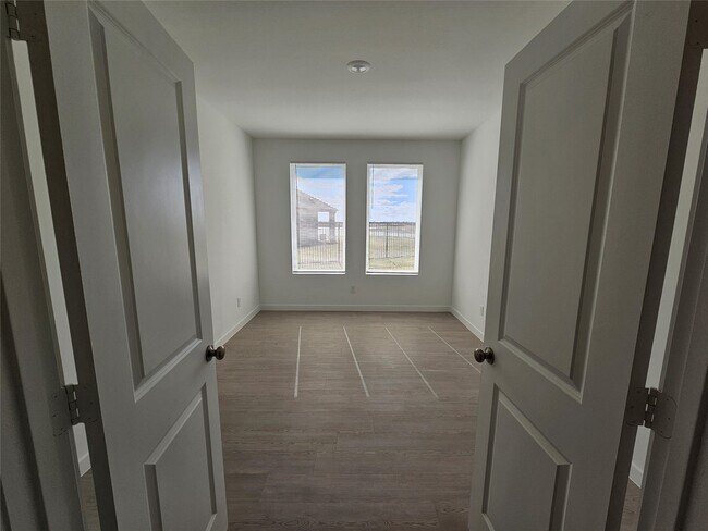 Building Photo - 3053 Avenida Sonoma Dr