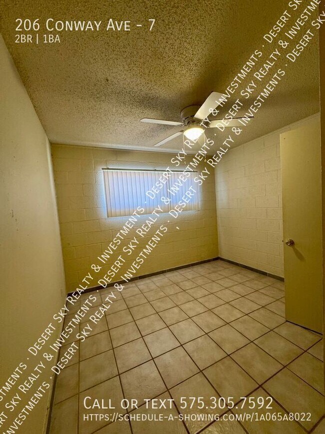 Building Photo - 206 W Conway Ave