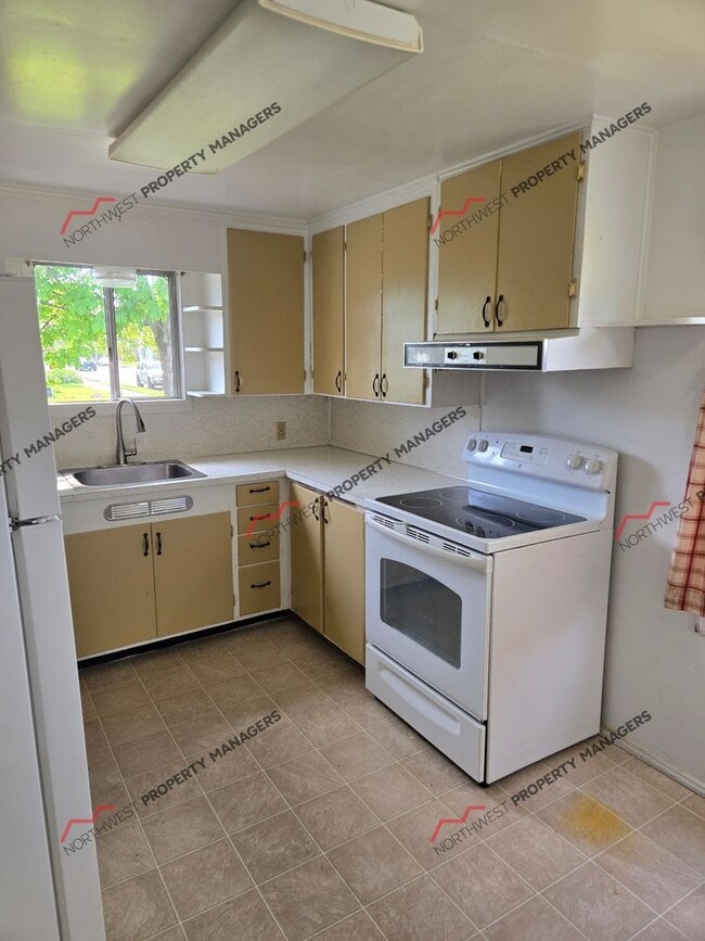 Building Photo - STATUS: *PENDING APPLICATION*  | R296 | $1595