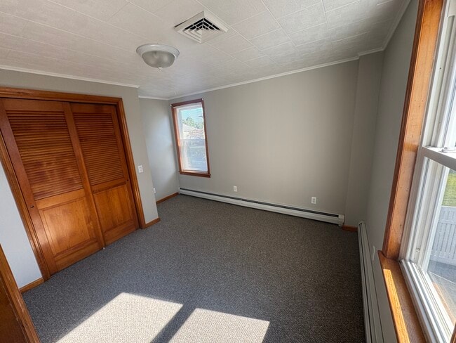 Building Photo - 102 E Liberty St