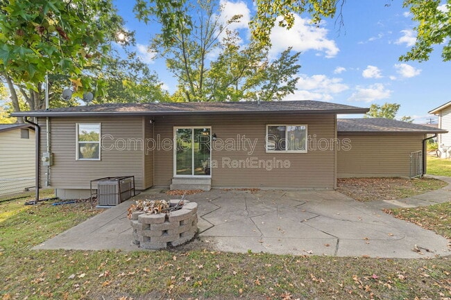 Building Photo - 10768 Runningbrook Dr