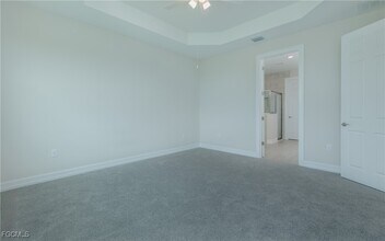 Building Photo - 374 Spg Hl Lk Lp