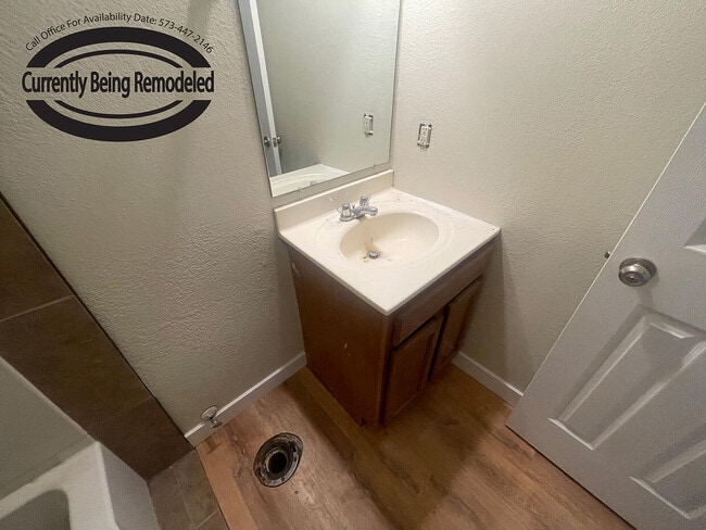 Building Photo - 319 West Blvd N