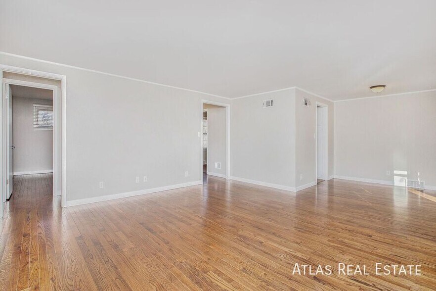 Building Photo - 7535 Briar St