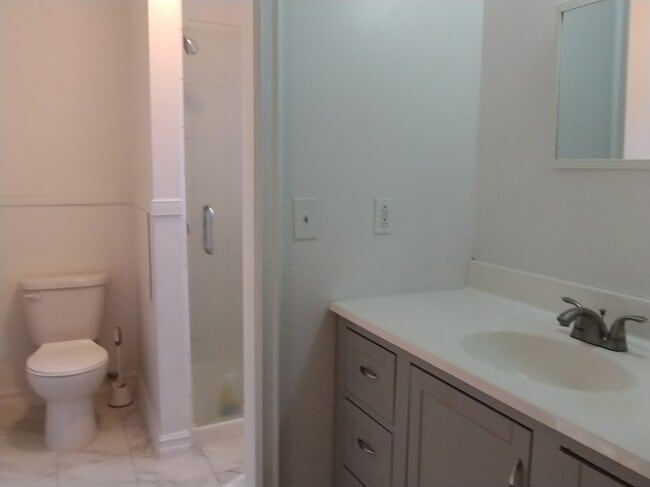 Building Photo - 6943 Balcom Ave