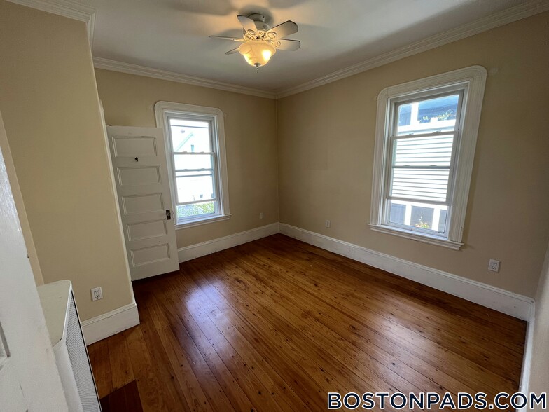 Building Photo - 12 Gilman Terrace
