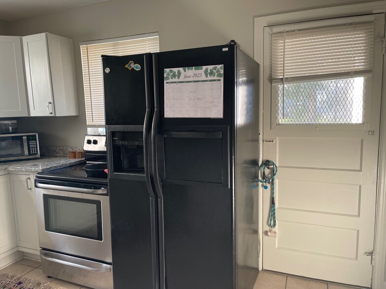 Kitchen - 138 W 51st St