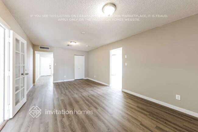 Building Photo - 3751 W Shangri-la Rd