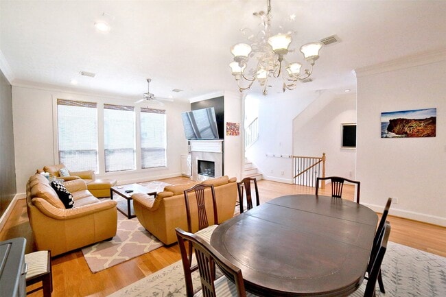 Building Photo - 2410 Dorrington St