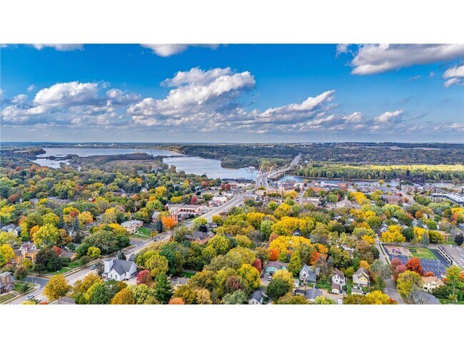 Building Photo - 926 Ramsey St