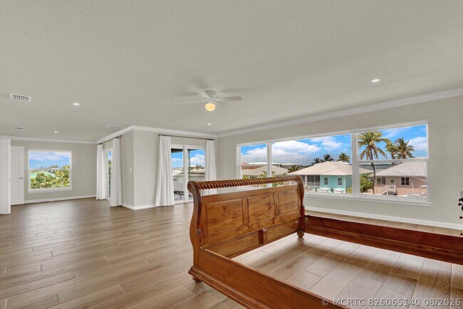 Building Photo - 10751 S Ocean Dr