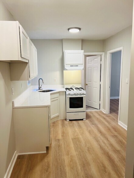 Building Photo - 39 Saint Stephen St